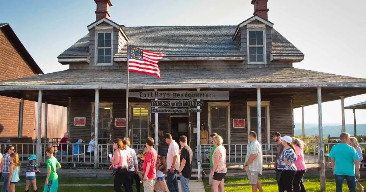 Fort Hays Rapid City South Dakota Mount Rushmore Tours (1)